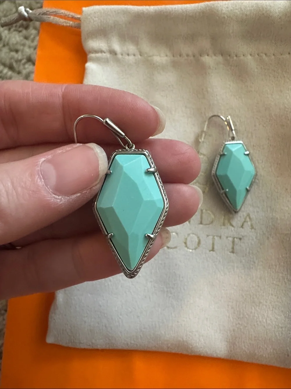 Kendra Scott Earrings - Picture 2 of 3